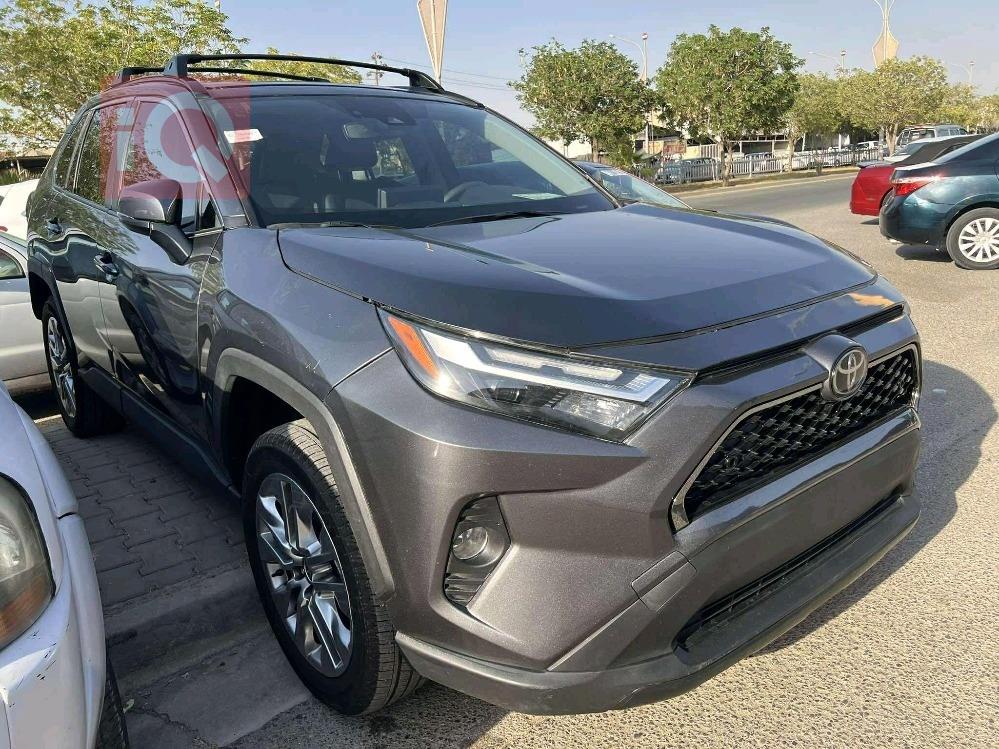 تۆیۆتا ڕاڤ 4